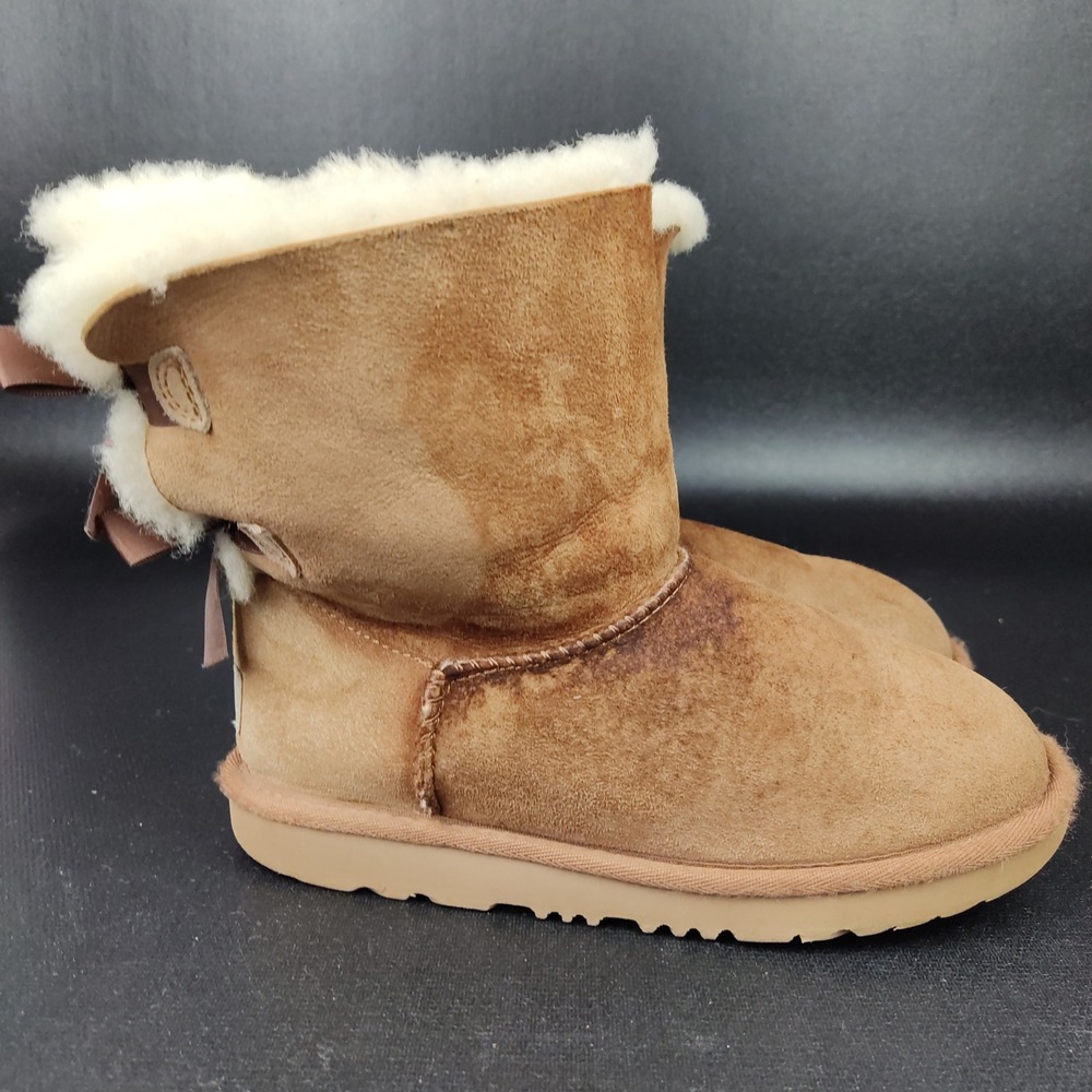 UGG Boots Women 5 Chestnut Bailey Bow II Suede Shearling Winter 1017394K